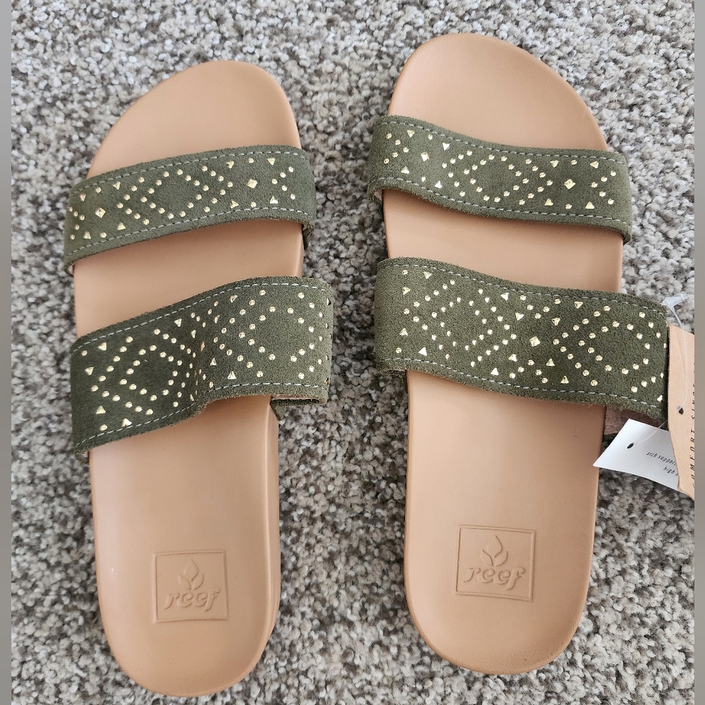 Womens Reef Sandals size 6.